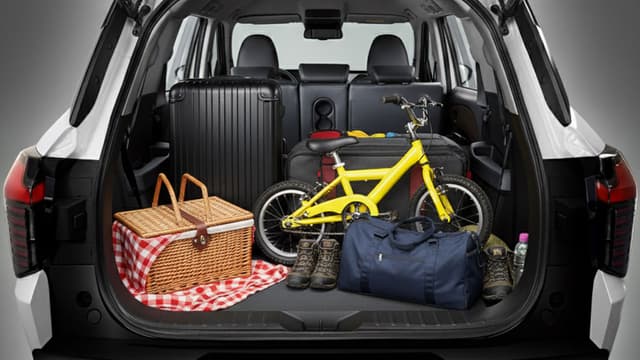 Khoang hành lý rộng rãi\nGập ghế linh hoạt, hai hàng ghế sau đều có thể gập phẳng hoàn toàn\ntạo không gian khoang chứa đồ rộng lớn.