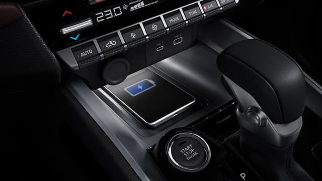 Sạc không dây + USB type A & C