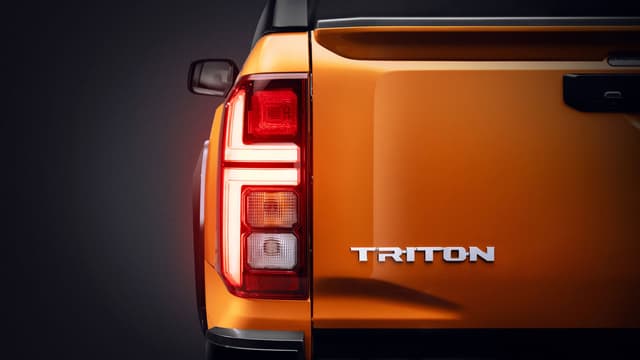 Đèn hậu LED T-Shape​: \nTạo điểm nhấn sang trọng cho xe cũng như tăng cường khả năng nhận diện​​