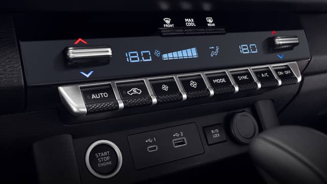 Cụm điều hòa tự động 2 vùng độc lập​: \nHiệu quả làm mát hàng đầu phân khúc, tăng độ thoải mái khi lái xe dưới trời nắng nóng.​