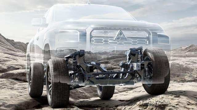 Hệ thống treo nâng cấp mới: \nThích ứng tốt với mọi điều kiện địa hình, mang đến sự thoải mái cho các hành khách.​