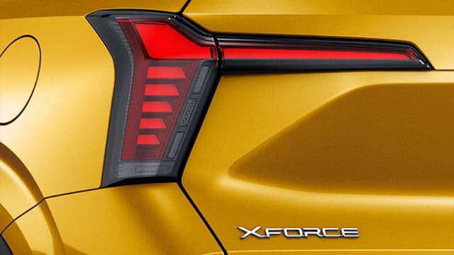 Cụm đèn hậu LED T-Shape đồng bộ \nTăng tính vững chãi và bề thế cho phần đuôi xe.