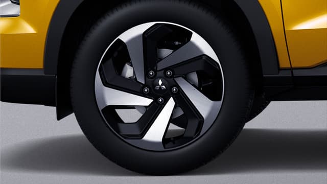 Mâm xe kích thước 18-inch \nMâm xe kích thước lớn góp phần tạo nên một diện mạo SUV mạnh mẽ.