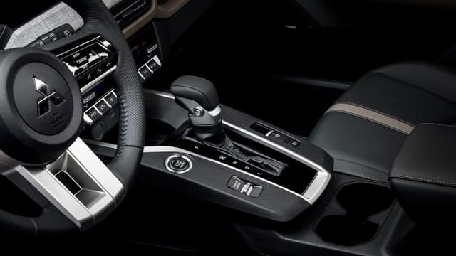 Bệ cần số nâng cao \nCao cấp & đẹp mắt